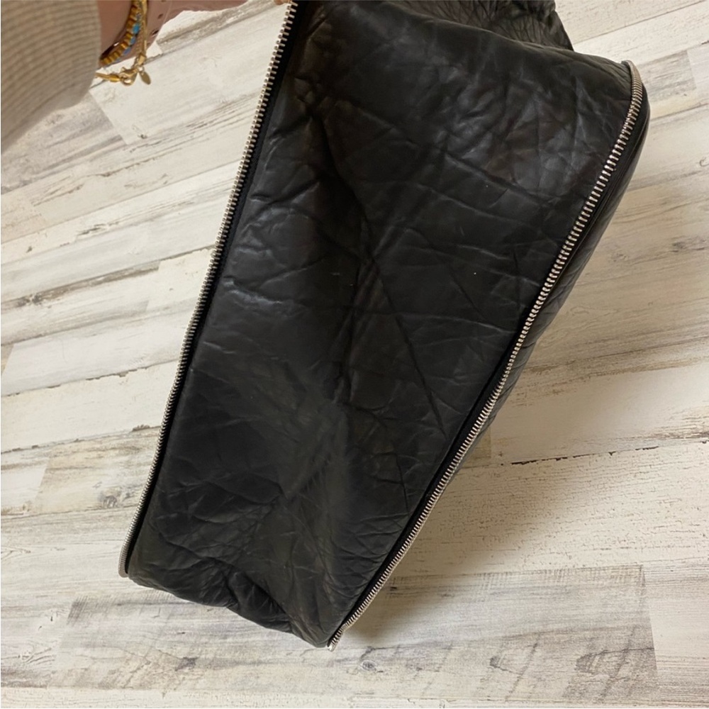🖤TRAVEL CHANEL🖤Expandable zip tote - Picture 11 of 11